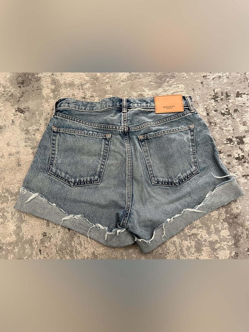 Taking down in 2 days! NWOT Moussy vintage size 28 shorts - Picture 2 of 4